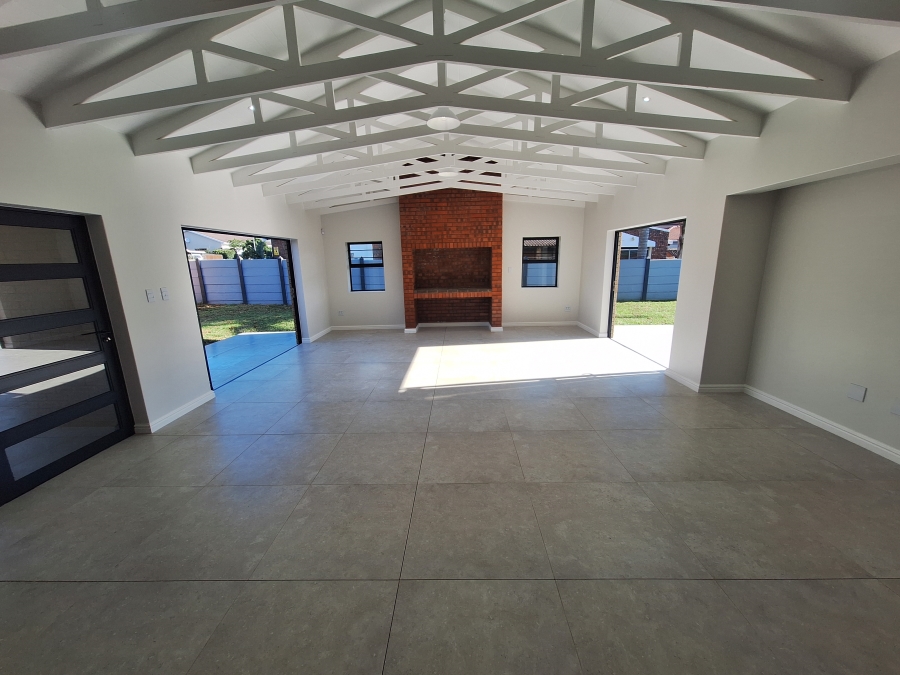 4 Bedroom Property for Sale in Noorsekloof Eastern Cape
